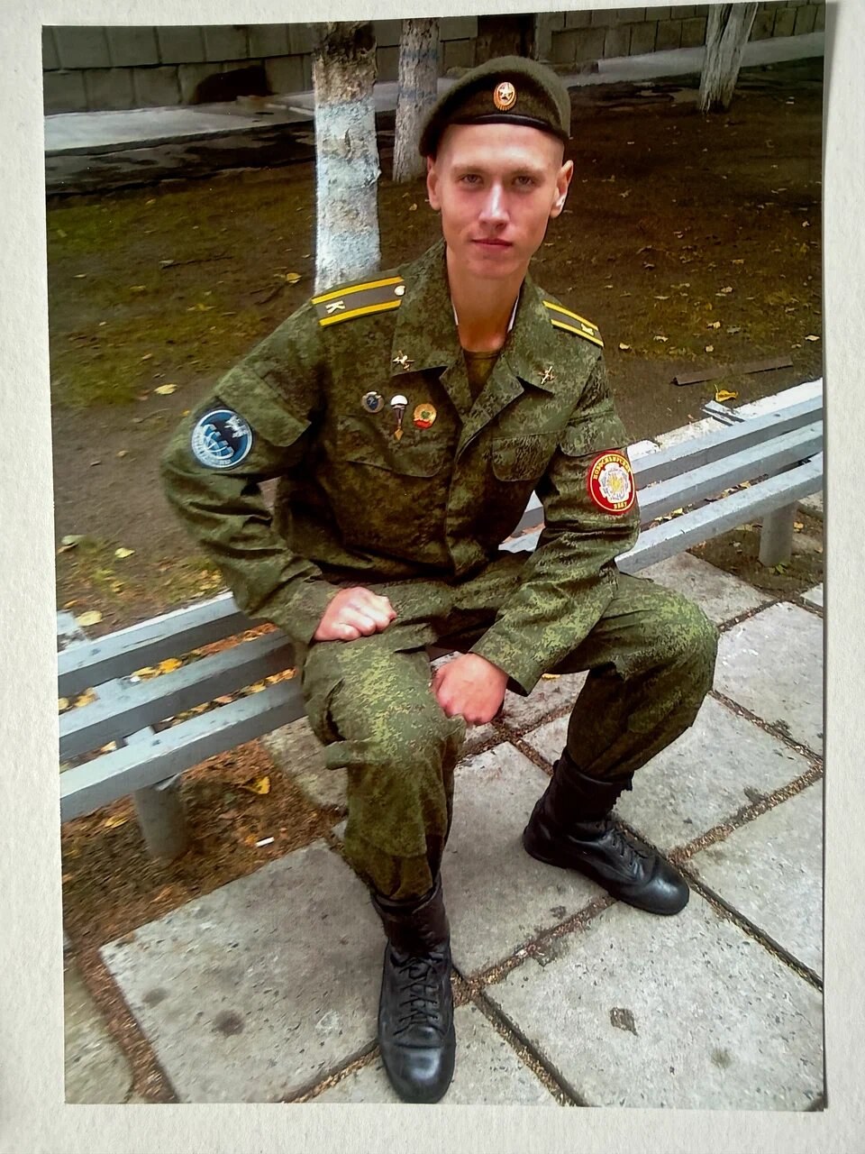 Максим в годы учёбы в НВВКУ