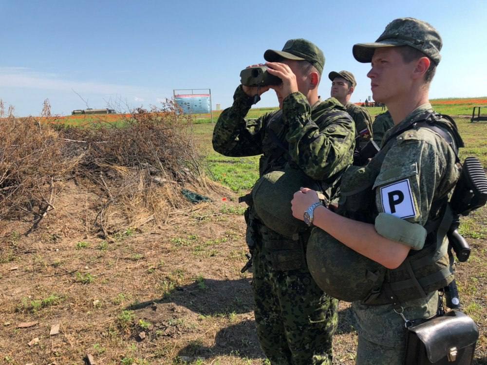 На занятиях в годы службы